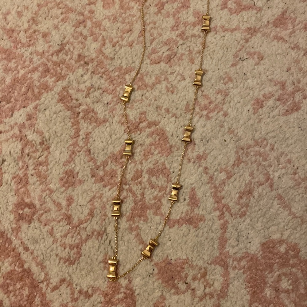 Take a Bow NWOT Long necklace